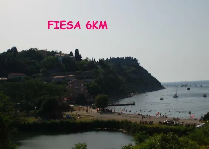 Yellow Submarine شقة